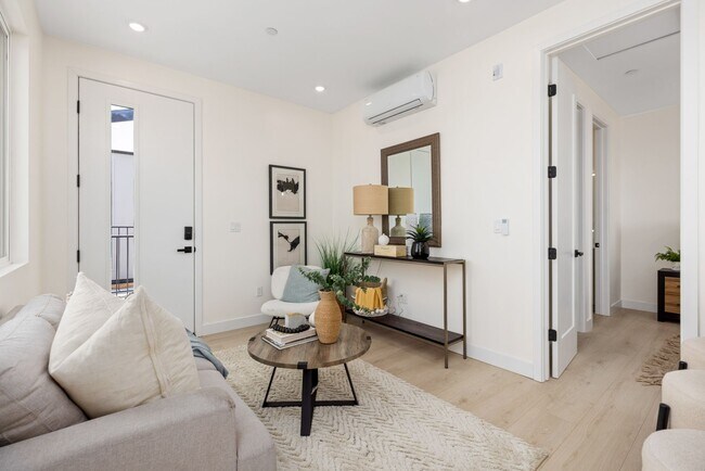 Photo - 3873 Boren St Unit 3877 Boren St  12