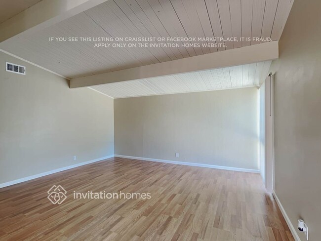 Photo - 927 Barbra Ln