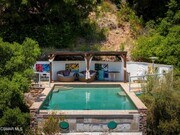 Photo - 2094 Trentham Rd House