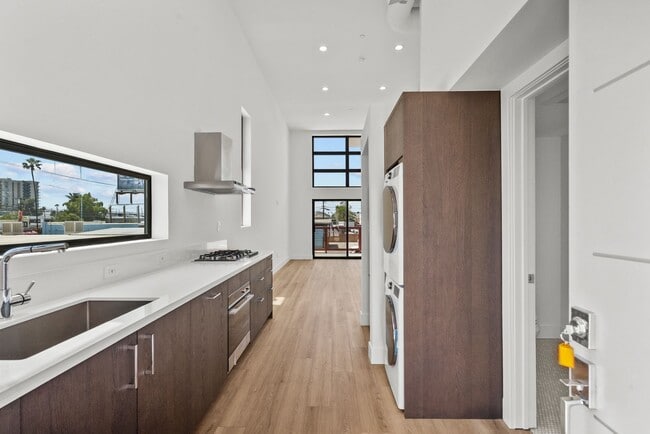 Photo - 5617 Klump Ave Apartment Unit 201