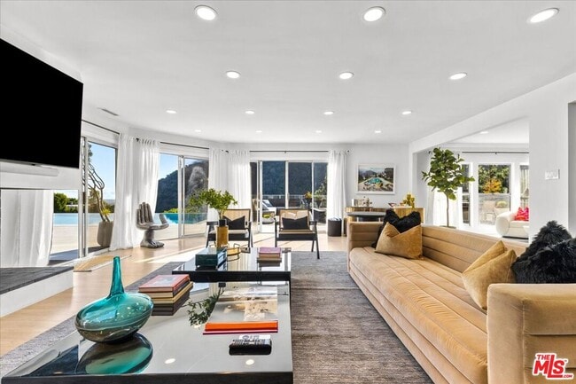 Photo - 1650 Clear View Dr