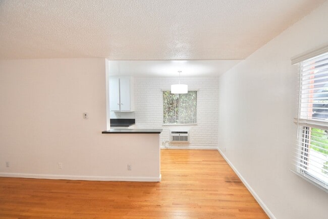 Photo - 11143 Aqua Vista St Unit 04