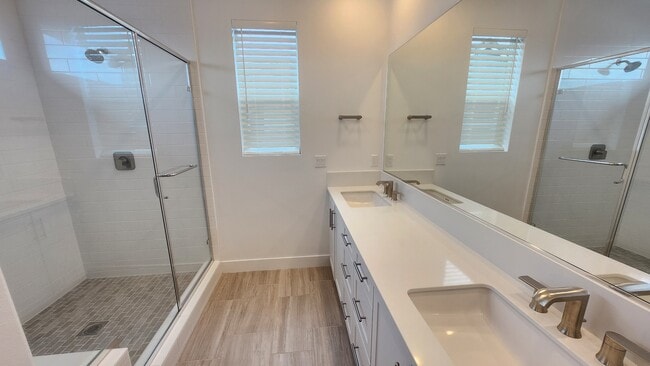 New Blinds in the bathroom - 27444 Shining Willow Ln