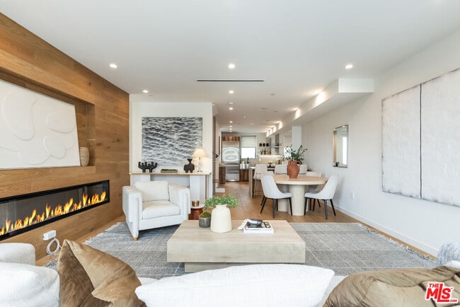 Building Photo - 11337 Pearl St