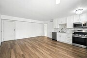 Photo - Charming 2BR + 1BA Condo in Tarzana availa... Unit 326