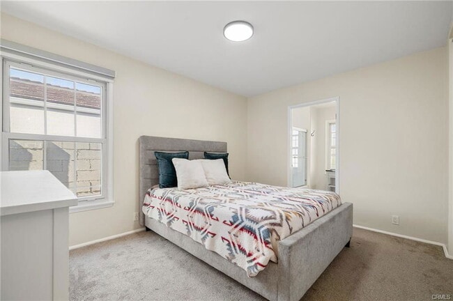 Photo - 2109 N Dymond St House