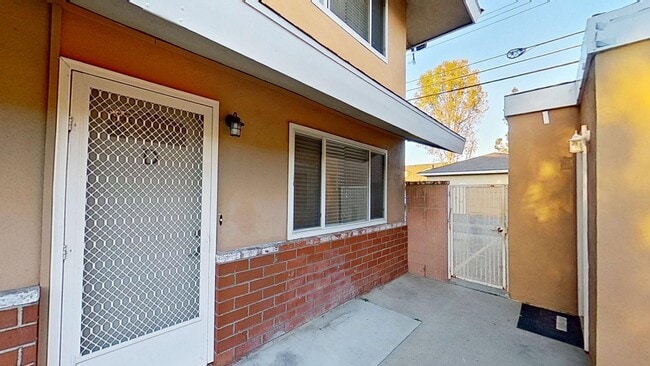 Building Photo - 12072 Bailey St Unit D