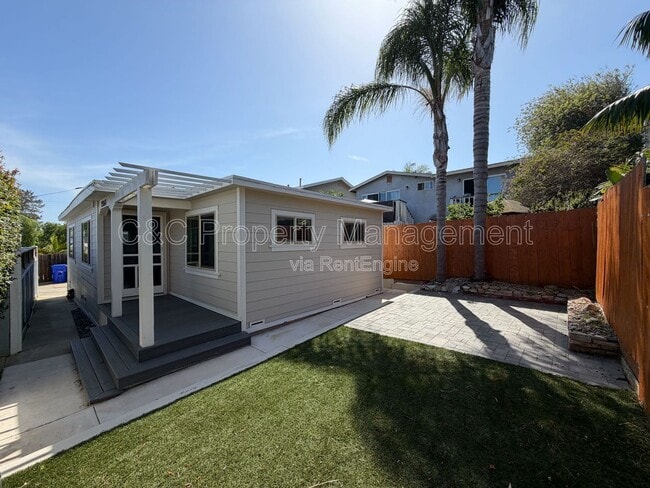 Building Photo - 2263 Soto St