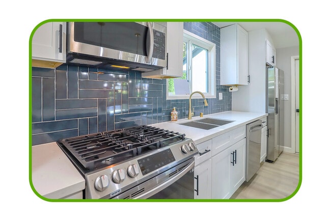 kitchen appliances - 22306 Hart St