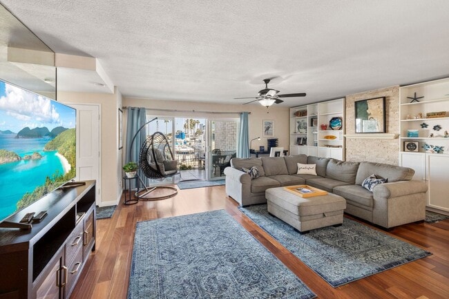 Building Photo - Single Level Condo on the Bay Unit Vacation Rental