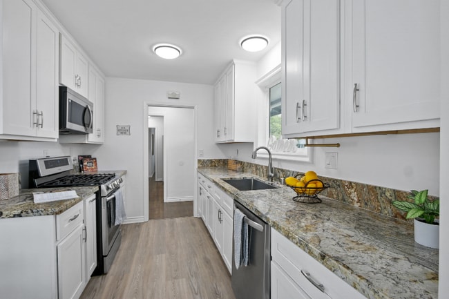 Photo - 1849 Fanwood Ave