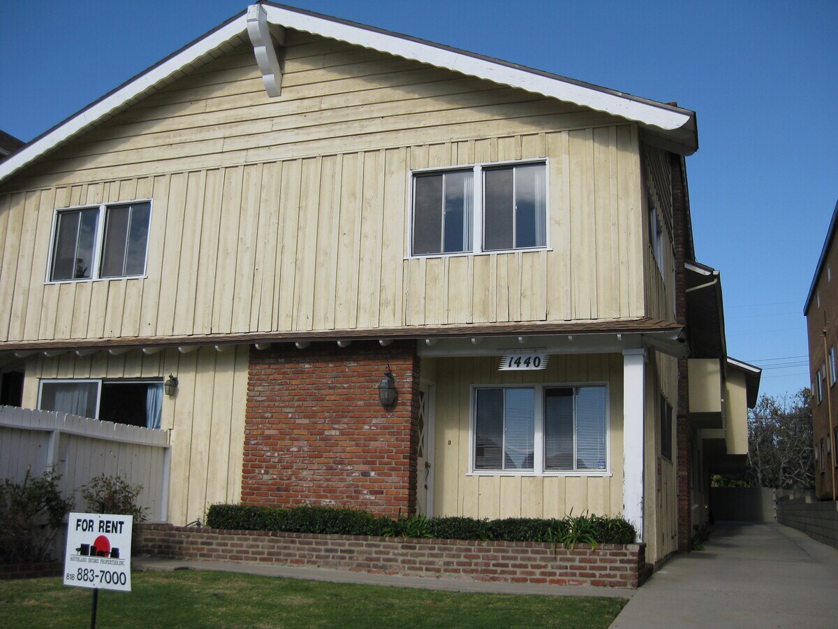 Photo - 1440 S Centinela Ave