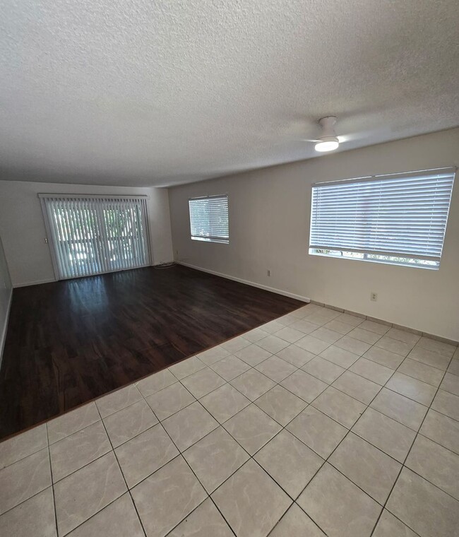 Photo - Knox: Franklin Ln Unit Apartment B
