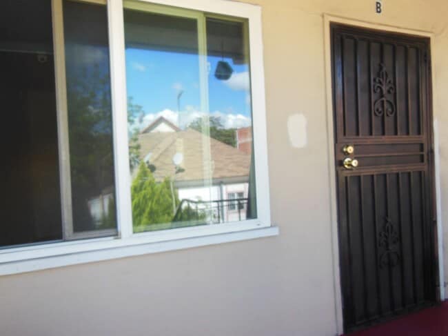 Building Photo - 307 N Howard St