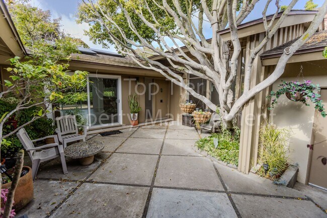 Photo - Charming Mid-Century Home | 4BR, 3BA | 2,4...