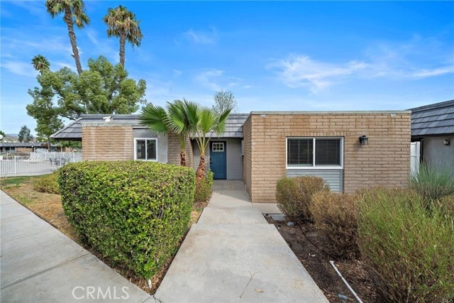 Building Photo - 22400 Canyon Club Dr