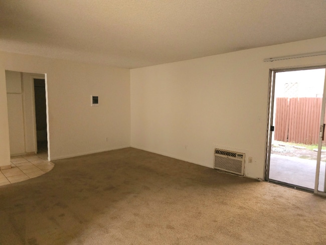 Photo - 1073 Estes St Unit 113