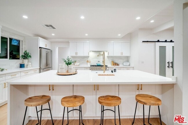 Photo - 6044 Atoll Ave