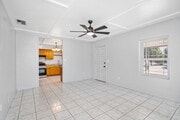 Photo - 10642 Coloma St
