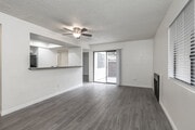 2BR, 2BA - 948SF - Living Room - Villas at Columbia
