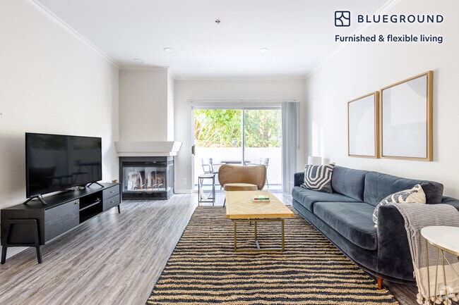 Building Photo - 16070 Sunset Blvd Rental
