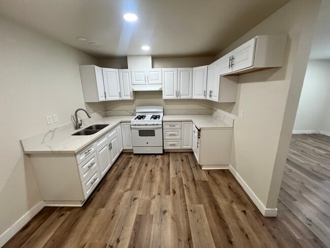 Photo - 12045 Orange St Apartments
