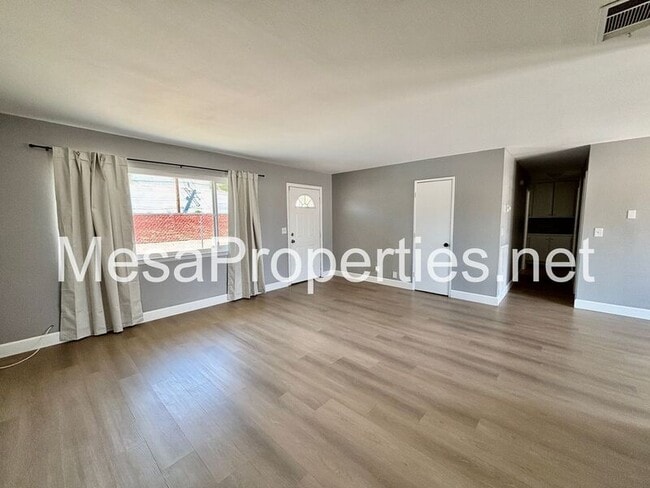 Photo - 16327 Seneca Rd
