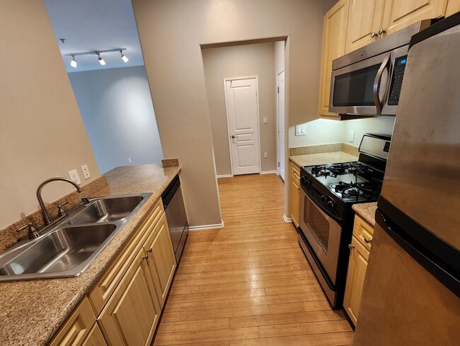 Building Photo - 2429 Watermarke Pl Unit 2429