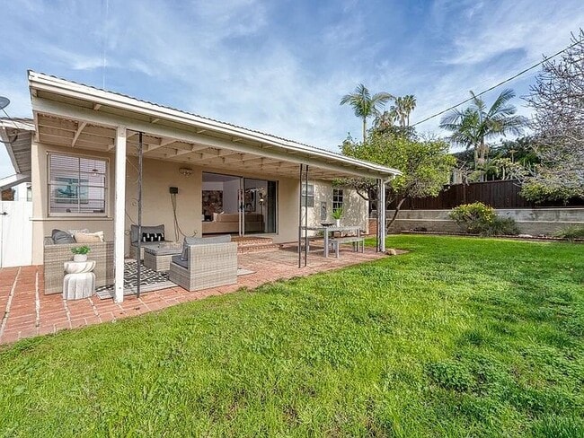 Building Photo - 10746 Cranks Rd