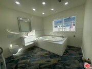 Photo - 2025 Ocean Park Blvd Unit B