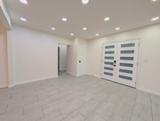 Photo - 18700 Collins St