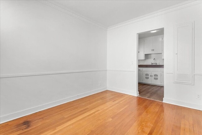 Photo - Remodeled 2-Bedroom Apartment Near UCLA wi... Unit 416 1/2