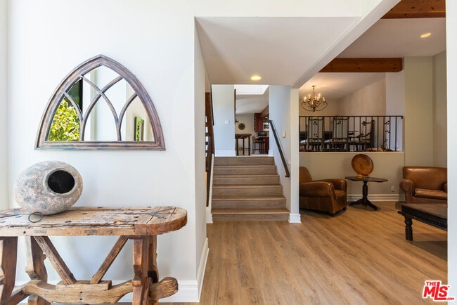 Photo - 1541 Palisades Dr