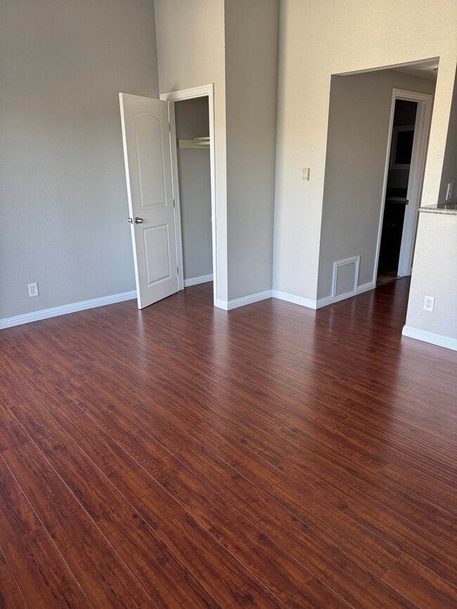Living Room - 6502 Vineland Apartments