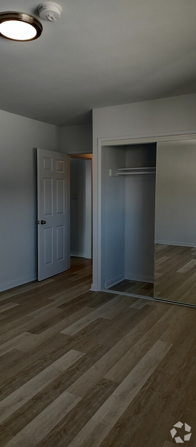 Building Photo - 1217 S Orange Grove Ave Unit 3 Rental