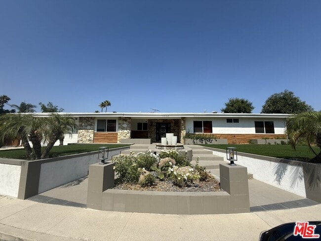 Photo - 5714 El Canon Ave