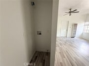 Photo - 1020 W 67th St