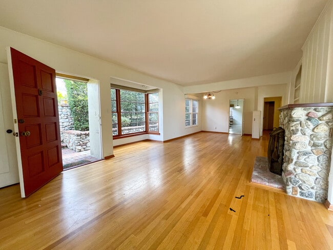 Photo - 2007 Glenneyre St