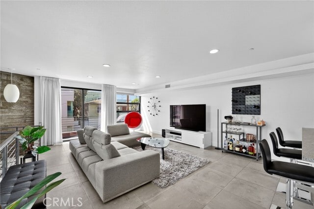 Photo - 1418 Innes Pl