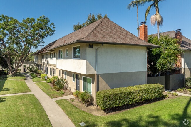 2002 E Santa Clara Ave, Santa Ana - Mango Tree