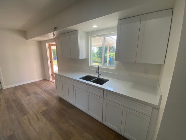 Photo - Modern Townhome with Gorgeous City Views – Prime Thousand Oaks Locati