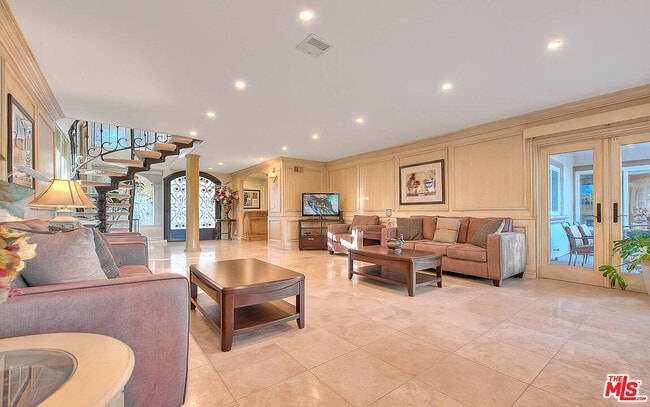 Photo - 3800 Weatherly Cir