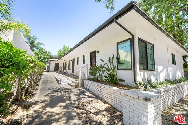 Photo - 2007 E Villa St Unit A