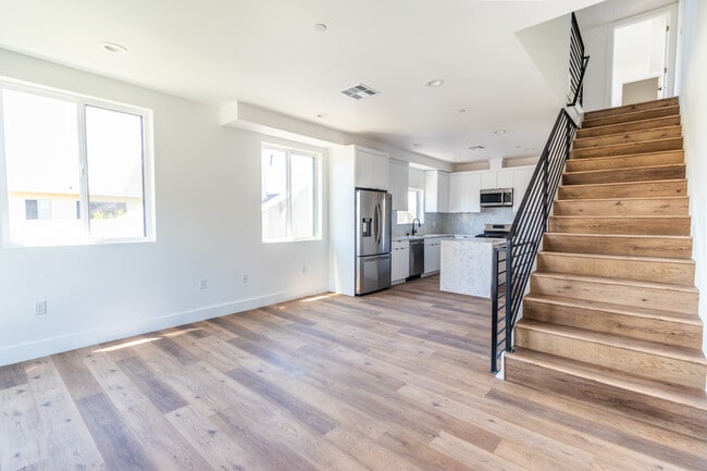 Photo - 4507 1/4 W 18th St