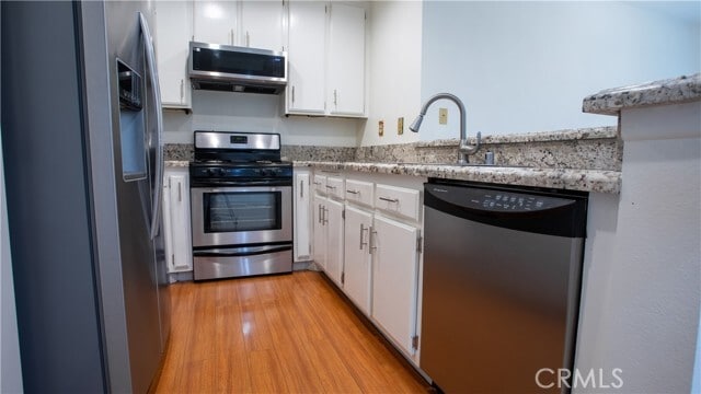 Photo - 14835 Sherman Way Unit 3
