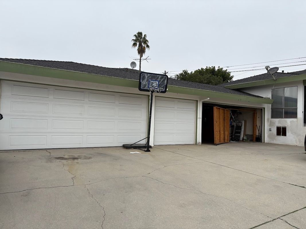 Photo - 4513 W 132nd St