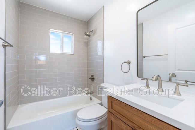 Photo - 478 N Pine St