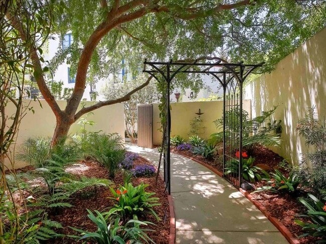 Photo - 220 Santa Barbara St