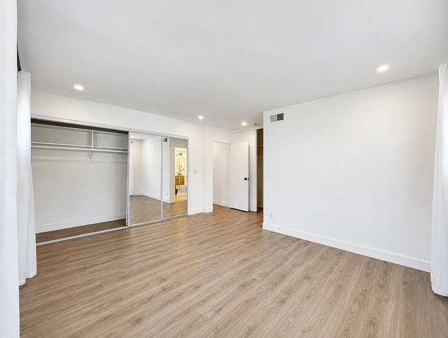 Photo - 1326 Wellesley Ave