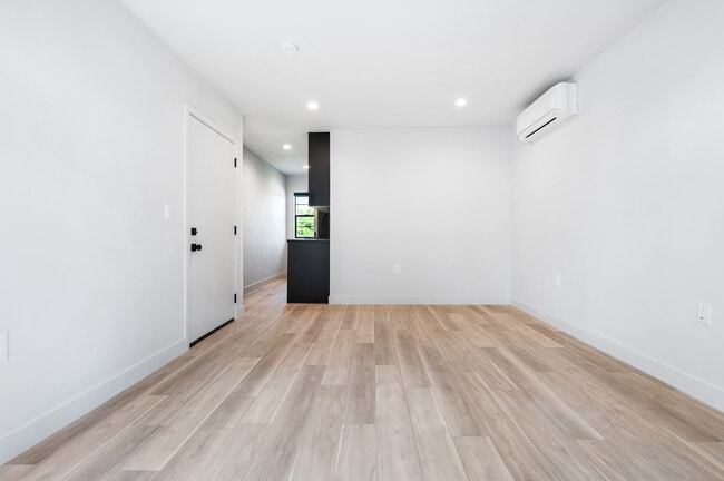 Photo - 215-225 Lucas Ave